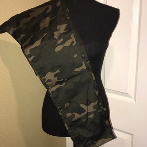 High waist pull-on Camo jegging